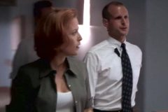 The X-FILES -Gillian Anderson, Kirk B.R. Woller